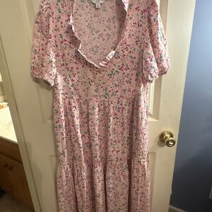 crown & ivy Pink Floral Midi Dress